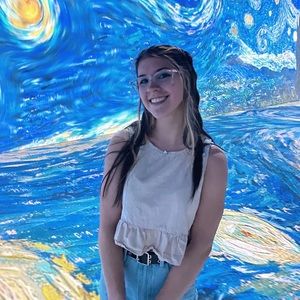 Meet your Posher, Ariana